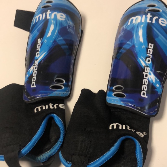 Mitre Junior Shin Guards - Picture 11 of 11